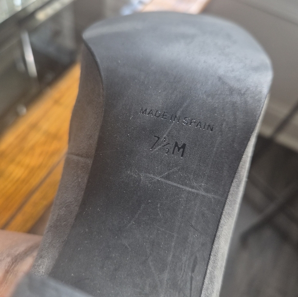 Vintage Gray Suede Bow Pumps - Handmade in Spain - Size 7.5M - Picture 3 of 6